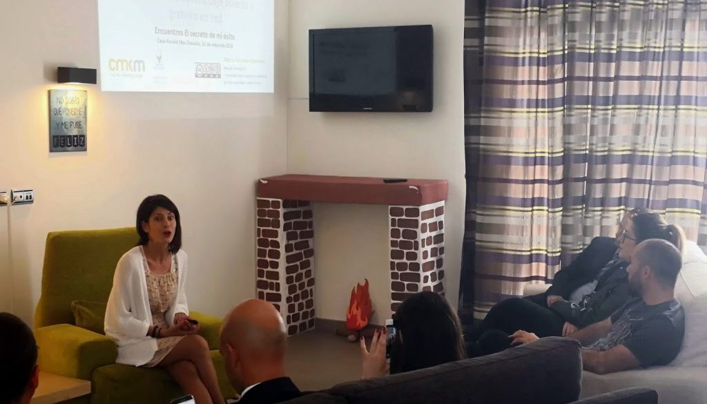 Compartiendo experiencia sobre los #webinarsUNIA, seminarios por videoconferencia gratuitos, en la Casa Ronald Mac Donalds de Málaga (¡y traemos nuevos para octubre!)